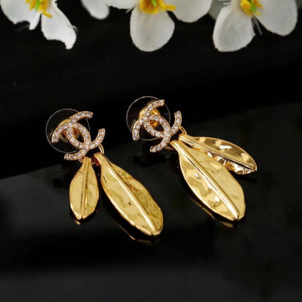 0071FA64-36D2-3E09-57B2-0B9FF5EE6EAA.jpg CC Earrings 0018