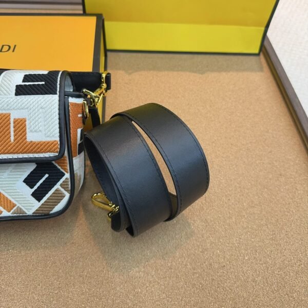 Fendi Baguette Medium