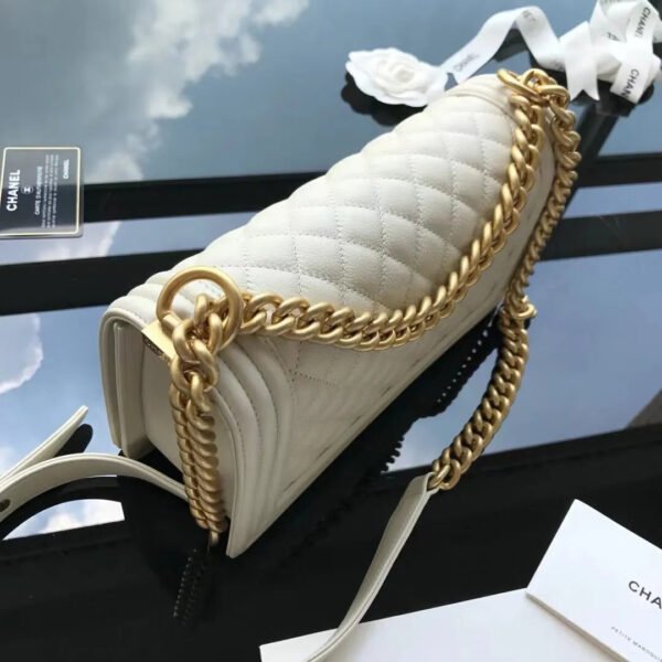 01F01AD8-4DE0-DC29-E133-3966C5634777.jpg CHANEL CAVIAR QUILTED MEDIUM BOY FLAP IVORY