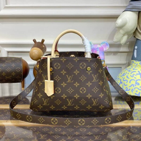 02FF1C18-CC6A-47F1-49AC-3D4BB00A5E60.jpg Louis Vuitton Montaigne BB M41055