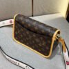 04FBD028-F21F-3A56-FB85-6DB8039FDC11.jpg Louis Vuitton Diane M45985