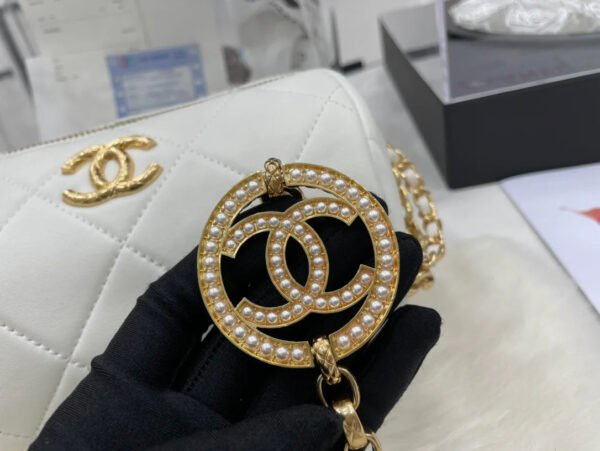 06CE114D-5955-3C70-1018-83A0DEE6680B.jpg Chanel Bowling Mini White Bag For Women 11cm/4.3in