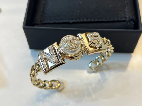 07211DB9-2D5A-44BD-9B3B-51B92373BCB5.jpg CC Bracelet 0018