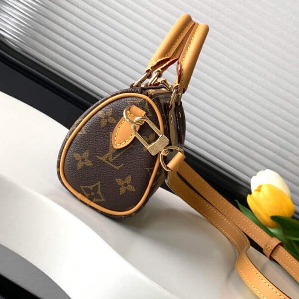 07C93BF4-11BB-CB52-6232-446BFFCA6726.jpg Louis Vuitton Nano Speedy M81085