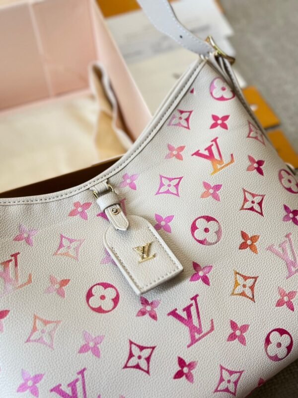 07E7BB1C-4940-B8C3-26E3-498992969CD8.jpg Louis Vuitton M24652 CarryAll PM