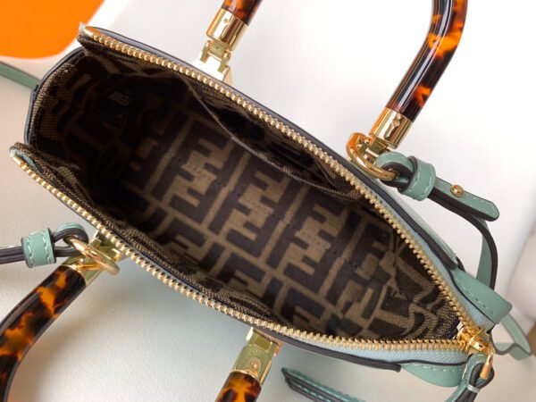08659380-D627-332D-8FC2-AD245EC097DF.jpg Fendi By The Way Mini Bag