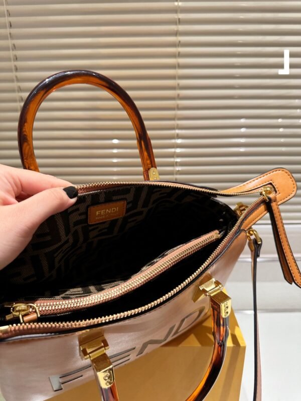 Fendi By The Way Medium - White