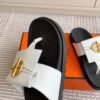097F13E3-029F-43EE-6833-4DD4D96E8E53.jpg Hermes Unisex Chypre Sandal