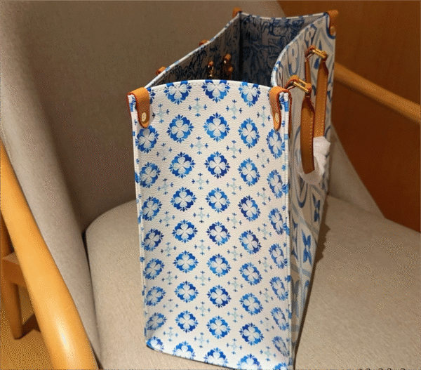 Louis Vuitton M11262 OnTheGo MM