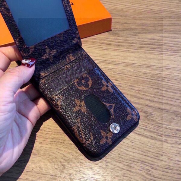 09E6B934-9EB4-2AA3-BC69-F4E9FF615069_55925ae4-34e6-46a7-8bea-9057207afb19.jpg Card Case Phone Case