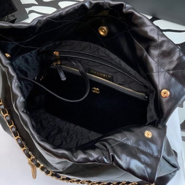 Chanel 22 Small Handbag AS3260