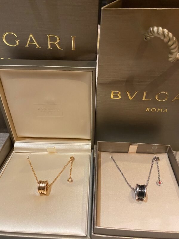 0BAC4D2E-F1D0-DE8D-31D1-196D32643BA6.jpg Bulgari B.Zero1 Necklace