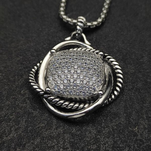 0BB9B202-10D8-AF24-83A4-4211C0C43118.jpg David Yurman Infinity Pendant with Diamonds in Silver, 32mm