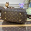 0C77EC16-0CFE-AE84-019C-36C768E80999.jpg Louis Vuitton Montaigne BB M41055