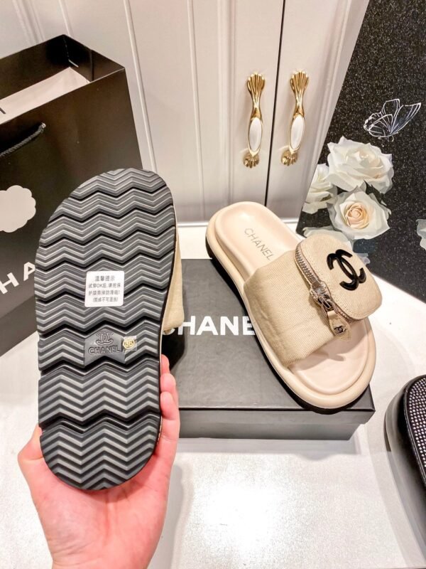 Chanel Women's Logo 25ss CC Sandal