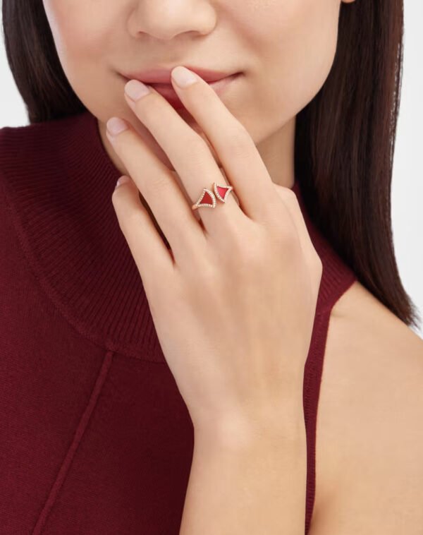 0EAE54B6-0520-D5B1-A31B-013F4C148F1A.jpg DIVAS DREAM RING