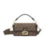 0F7B826F-A73B-98D8-4E75-4815662AEB12.jpg Fendi Baguette