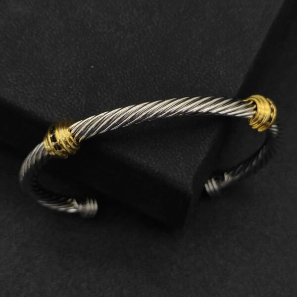 0F809C35-E681-6F96-AC9A-E35CA9D2FA40.jpg David Yurman 5mm 18k Gold and Sterling Silver Diamond Station Cable Bracelet