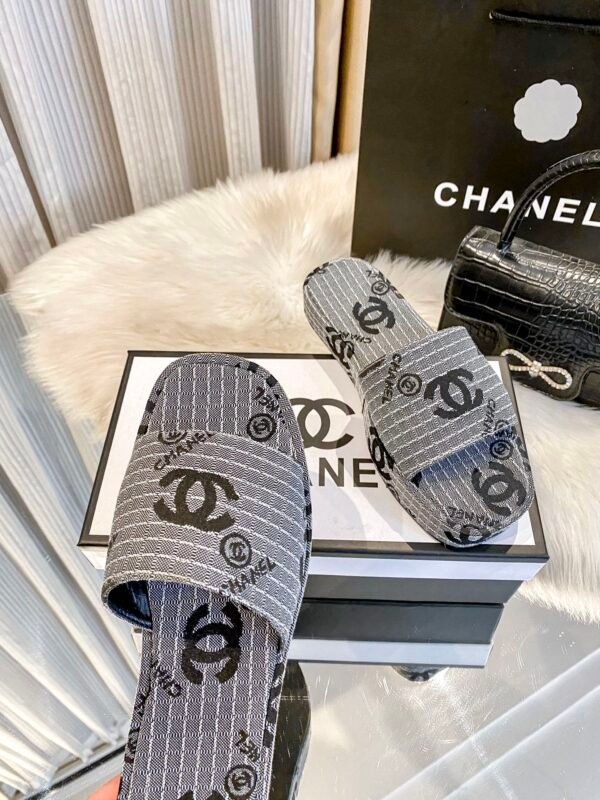 Chanel Women's Logo 25ss CC Sandal