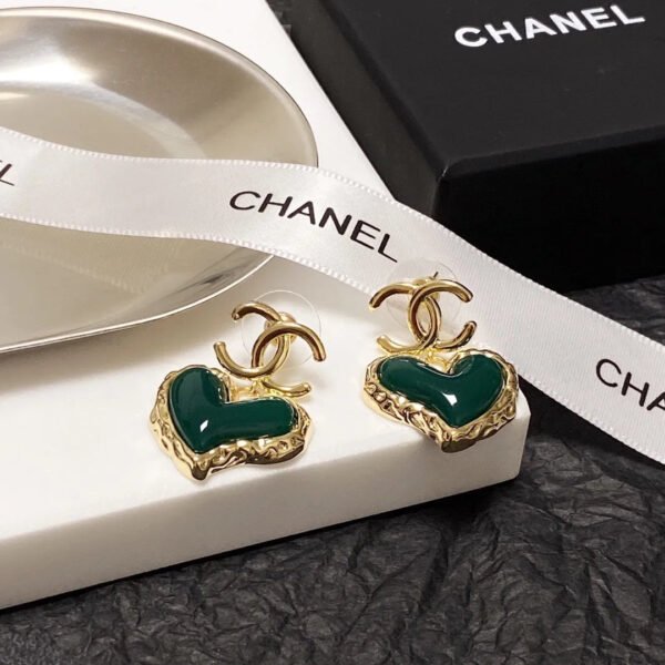 1223023A-DB0F-FF12-846D-B838D3AA6013.jpg cc Earrings