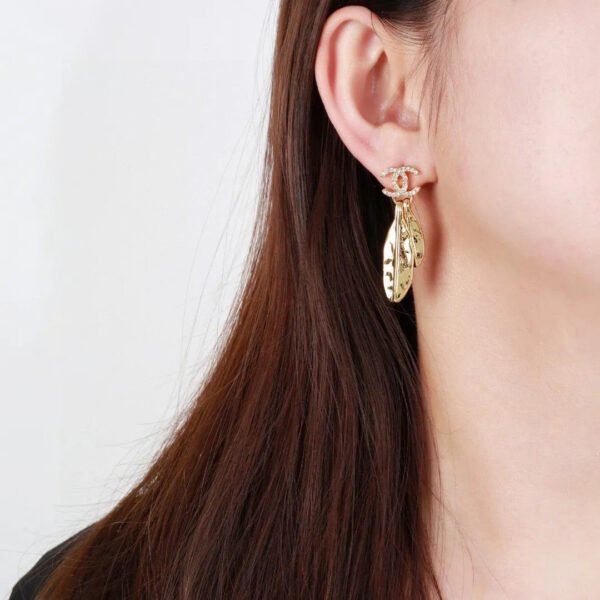 14216730-AB33-3B4F-AFFA-24F89F56DB23.jpg CC Earrings 0018