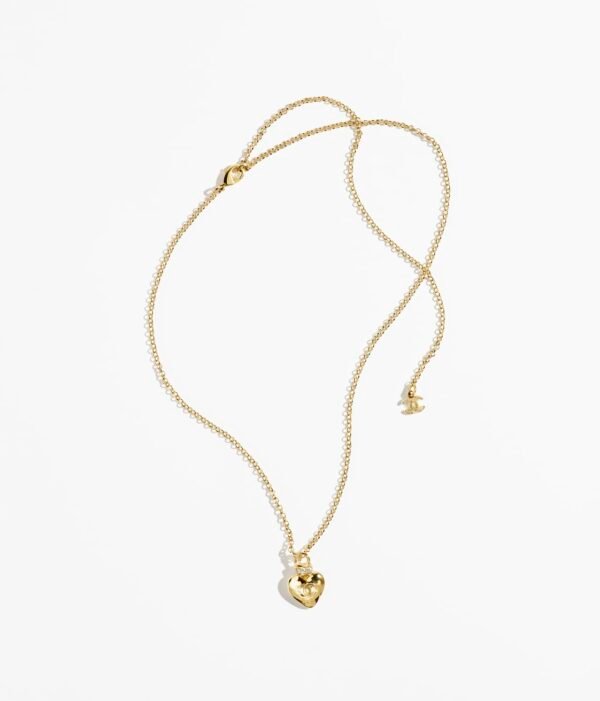 PENDANT NECKLACE
