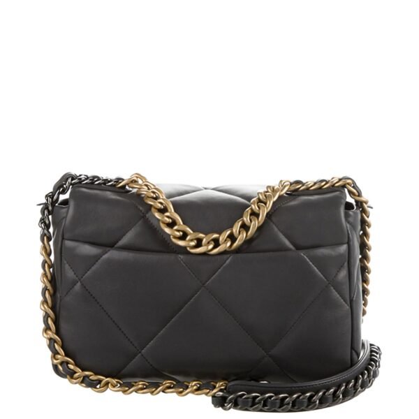 14C8909B-30B7-E999-CC52-E29B1E1068FB.jpg Medium 19 Flap Bag