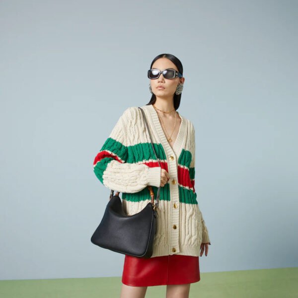 162163E4-E57D-D584-4434-CFFF6961BAD0.jpg DIANA MEDIUM SHOULDER BAG