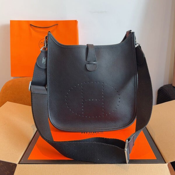 1648CAC3-EED3-5B9E-8C06-C5D335A4CFD2.jpg Evelyne PM bag - Khaki