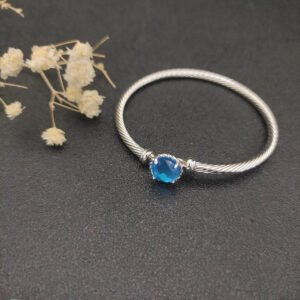 16D66633-2A96-BF3C-CEF8-33989AA8504B.jpg Petite Chatelaine® Bracelet Sterling Silver with Blue Topaz, 3mm - 17 CM