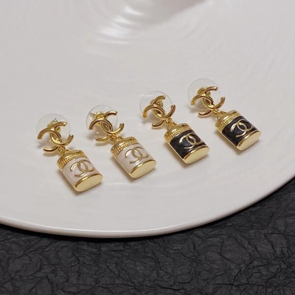 16DC3FDB-317C-B3F5-4D35-BC76FD70CB2B.jpg cc Earrings