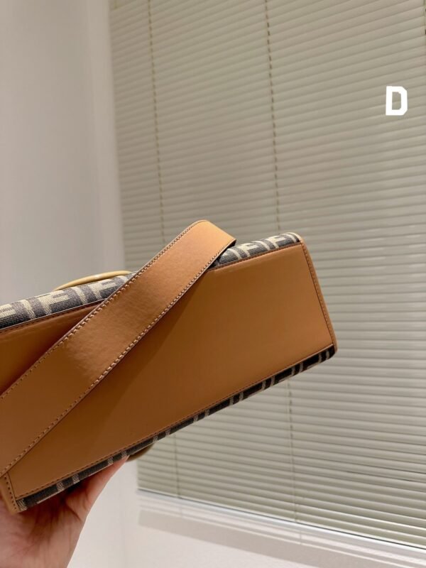 Fendi Sunshine Medium