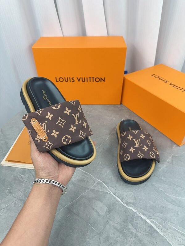 Louis Vuitton Unisex Pool Pillow Comfort Sandal