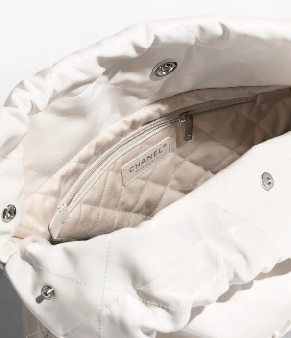 17DCCFE3-0C81-24F3-74DB-266699A299CC.jpg 22 Handbag - Black