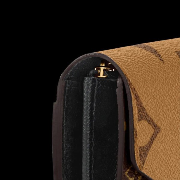 18FCDD5C-8500-29DA-846C-DCA0D80DBF81.jpg SARAH WALLET M80726