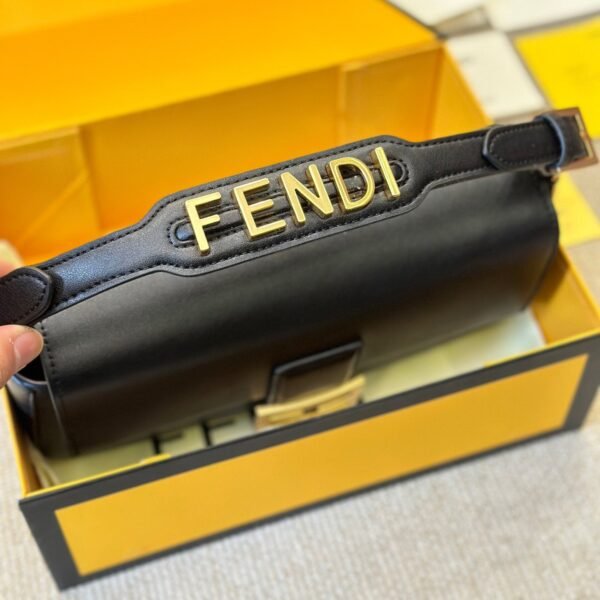 Fendi Baguette Medium - Black