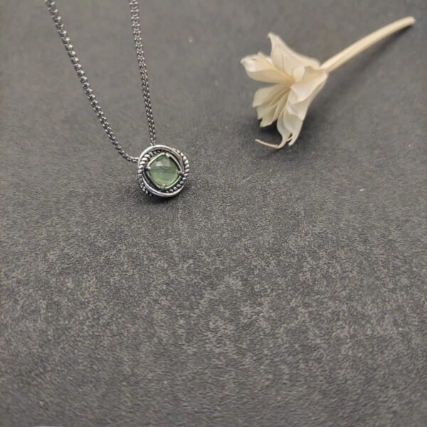 Petite Chatelaine&reg; Necklace Sterling Silver with Peridot, 10mm