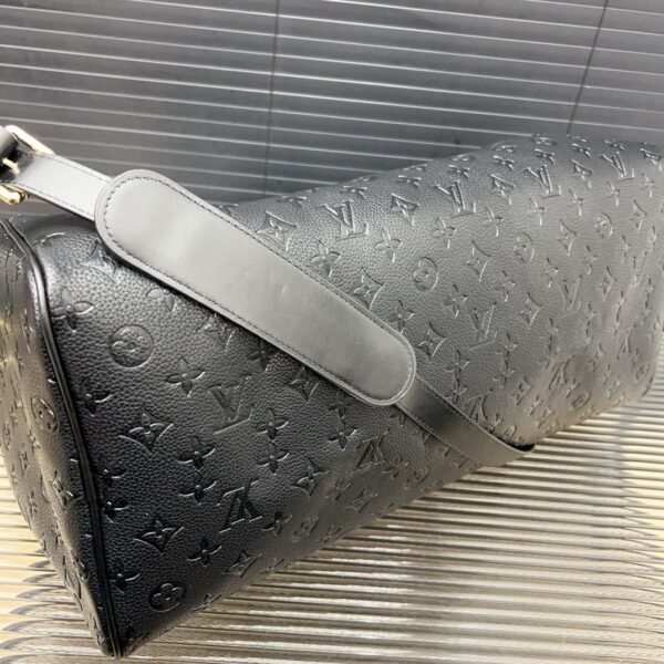 19B1D54B-7459-B4B5-EEEE-8C8F57D4219B.jpg Louis Vuitton M13761 LV X TM Keepall Bandoulière 45