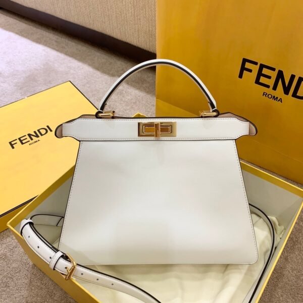 1A174209-E5A4-4301-7980-5FAF4F2C35C6.jpg Fendi Peekaboo Small iseeu Bag