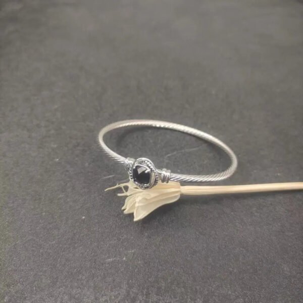 1A4C0FA5-5B0C-CF04-83FB-E7A77C45D455.jpg Cable Classics Bracelet, Black Onyx and Bead Detail, Sterling Silver, 3mm - 17 CM