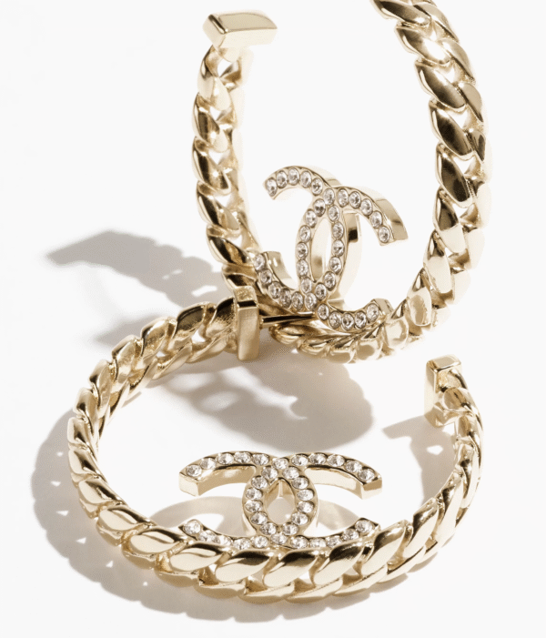 1A8747B2-7644-A5CF-7A7C-C8E87A673835.png HOOP EARRINGS