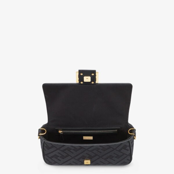 Fendi Baguette  Medium