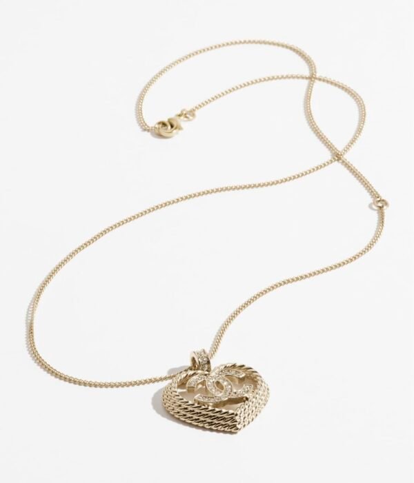 1C620CBA-25FB-1FAE-327A-4A82389730FF.jpg PENDANT NECKLACE