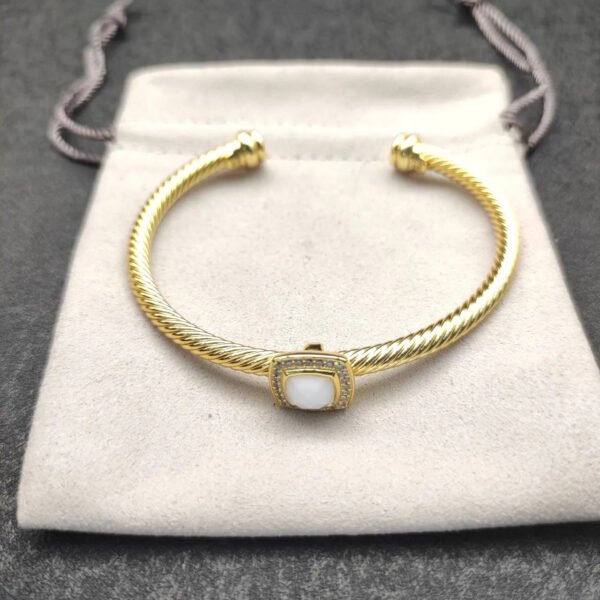 Cable Classics Bracelet with White Agate and Diamonds 18K Yellow Gold 4mm