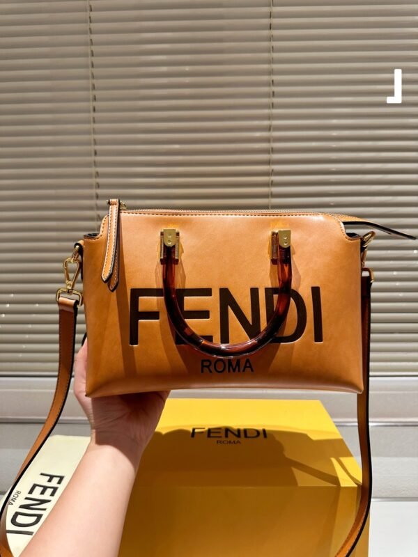Fendi By The Way Medium - White
