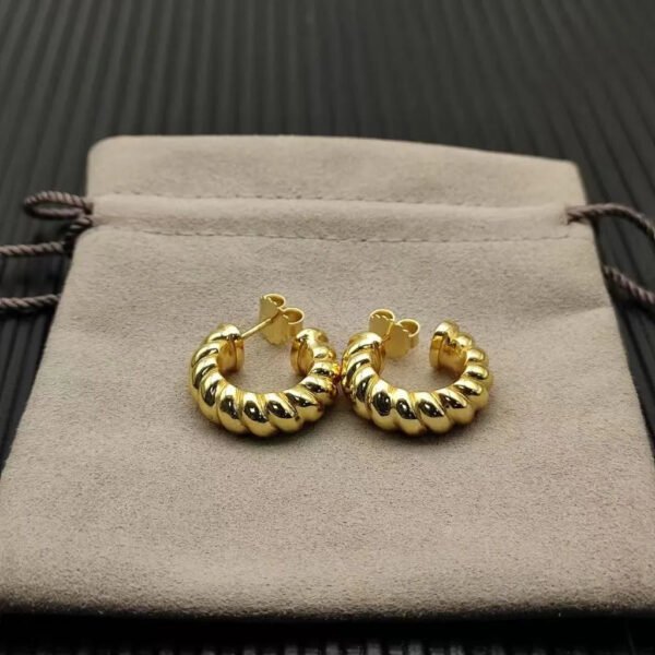 Sculpted Cable Shrimp Earrings 18K Yellow Gold , 20.5mm