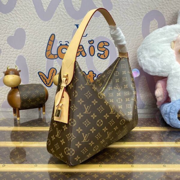 1DB7B8CA-7251-3B38-AE68-0675B25A466F.jpg Louis Vuitton Monogram Canvas Slouchy MM M12098