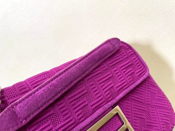 1F1D2DBF-FED7-4A42-FB2E-3CB15C78E8BF.jpg Fendi Midi Baguette Chain Bag