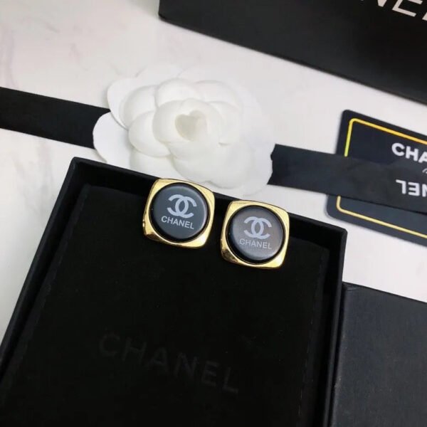 1F3C54F5-FF86-B942-63FE-ADAC1A2477A8.jpg cc Earrings