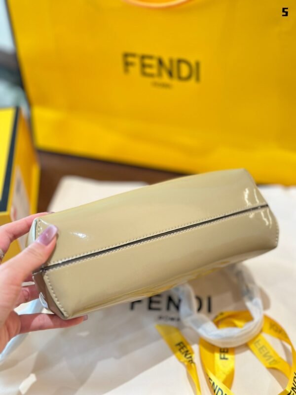 Fendi First Midi - Black